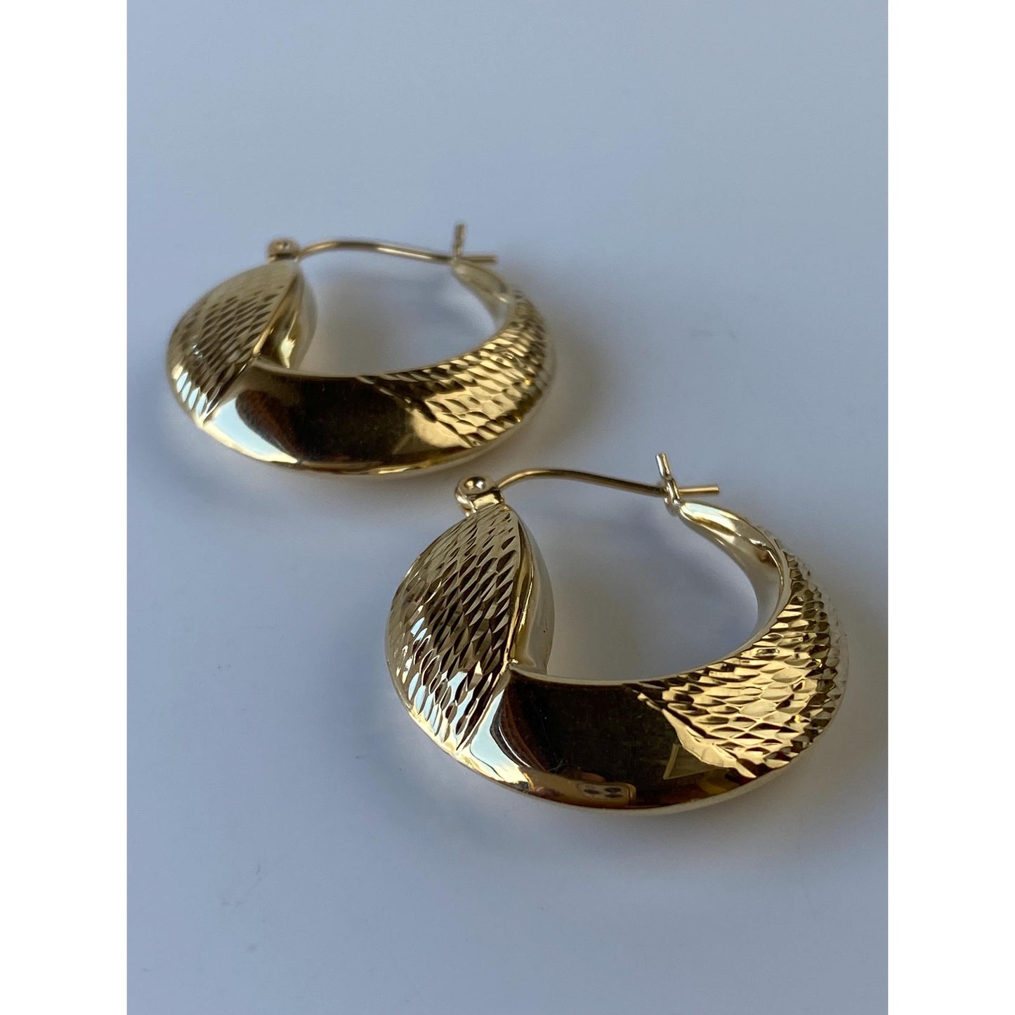Vintage 18k Yellow Gold Textured Hoop Earrings