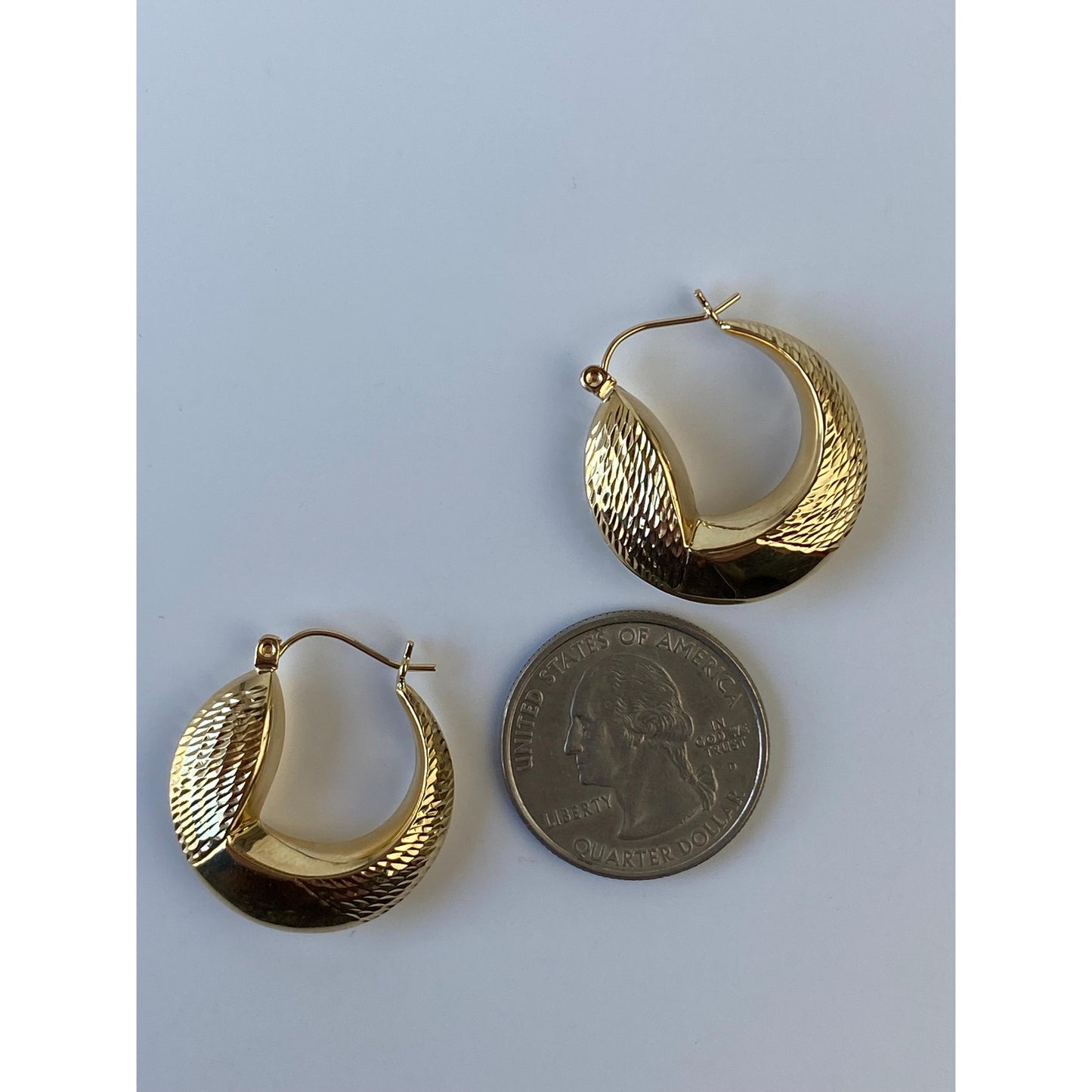 Vintage 18k Yellow Gold Textured Hoop Earrings