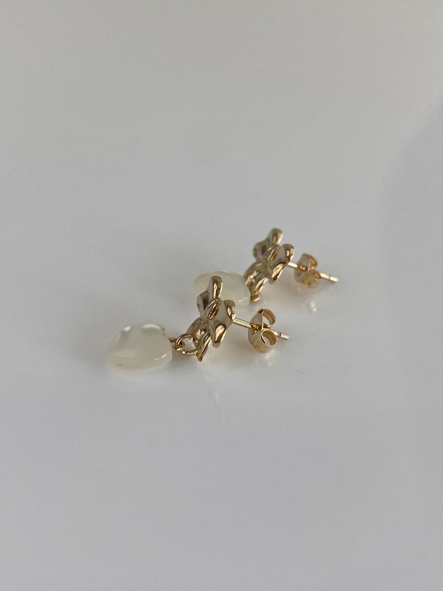 Vintage Solid 14k Yellow Gold Mother of Pearl Heart Bow Stud Earrings