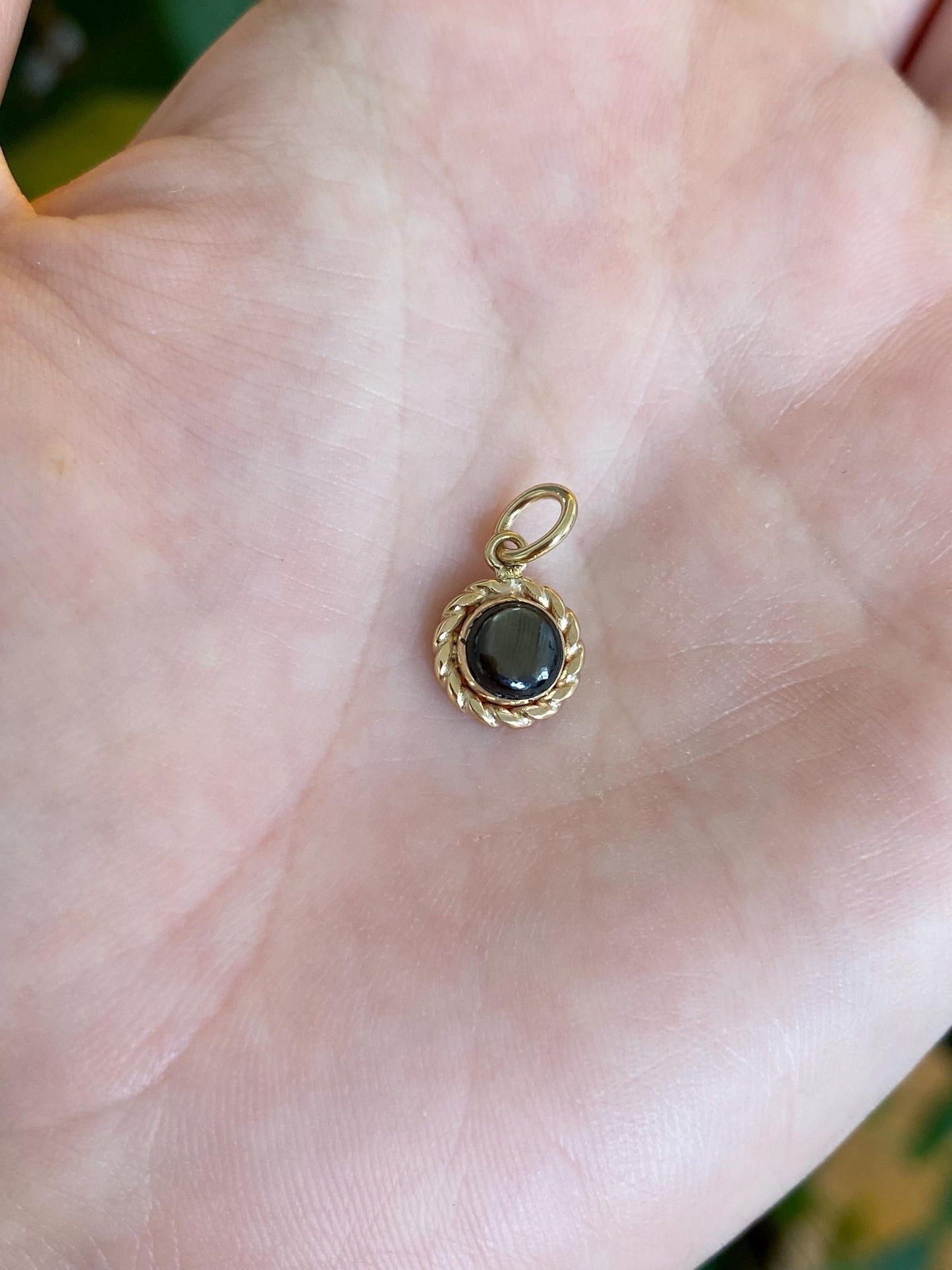 Vintage Solid 14k Yellow Gold Star Sapphire Charm