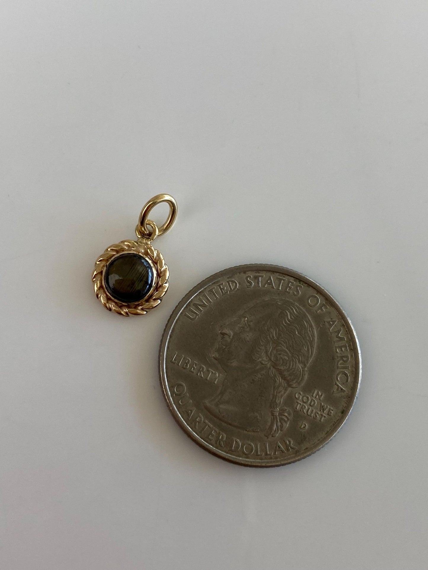 Vintage Solid 14k Yellow Gold Star Sapphire Charm