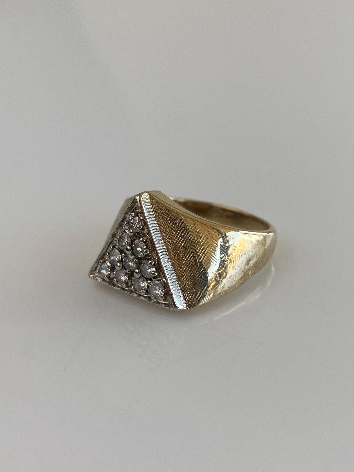 Vintage Solid 14k White & Yellow Gold Diamond Triangle Crosshatch Texture Ring - Size 8.25