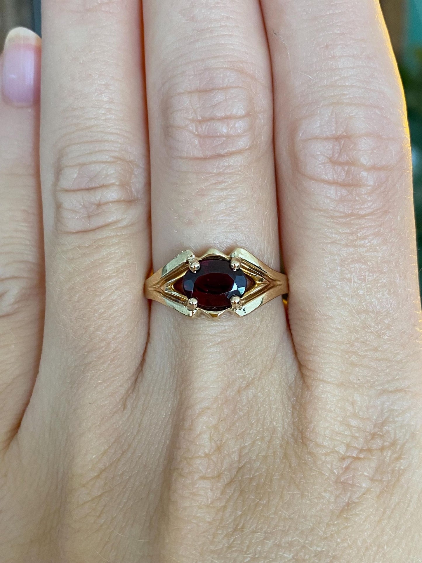 Vintage Solid 14k Yellow Gold Garnet Ring - Size 8