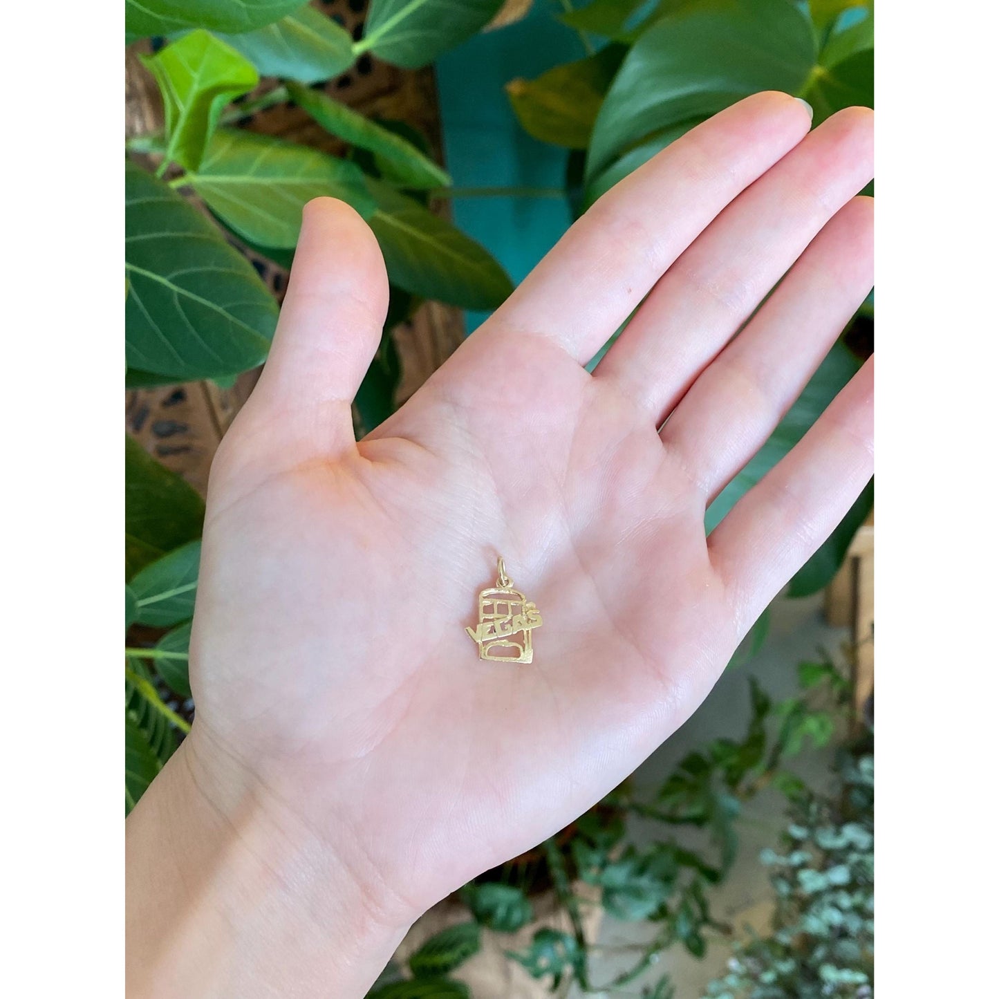 Vintage Solid 9k Yellow Gold Vegas Charm
