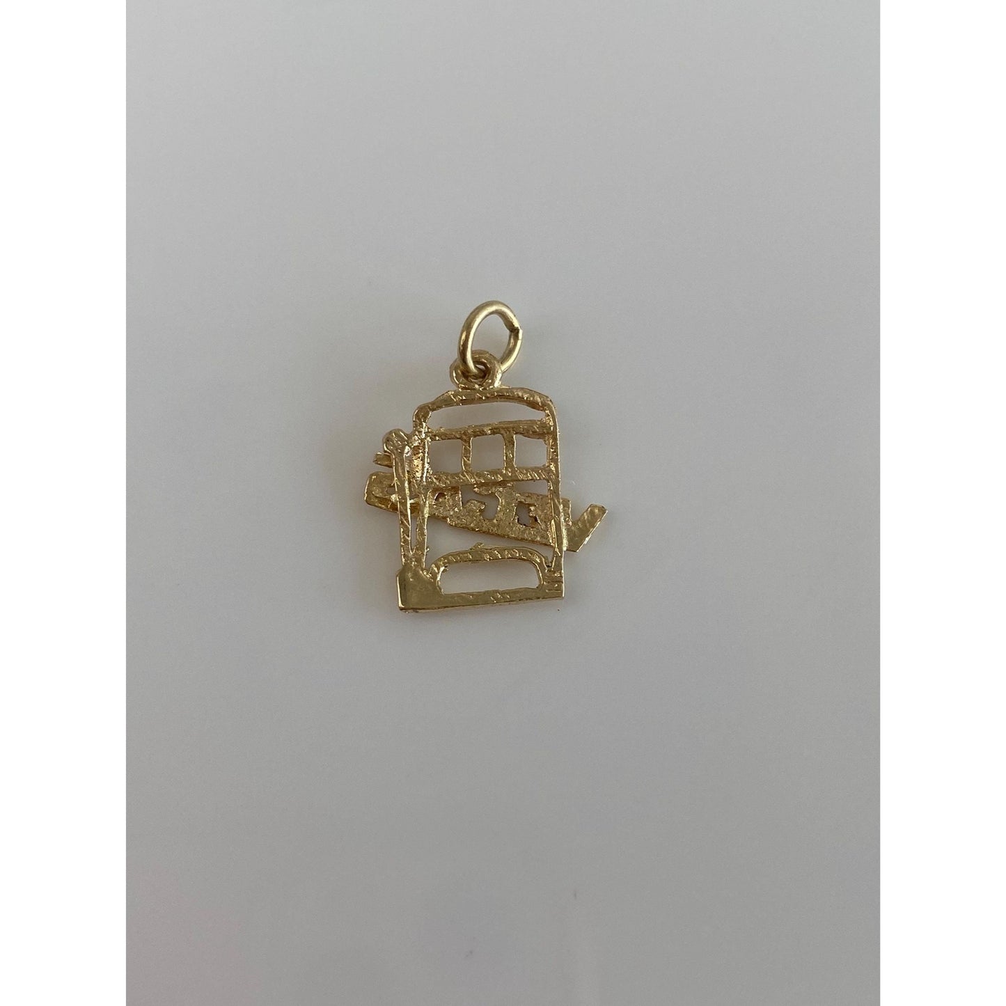 Vintage Solid 9k Yellow Gold Vegas Charm