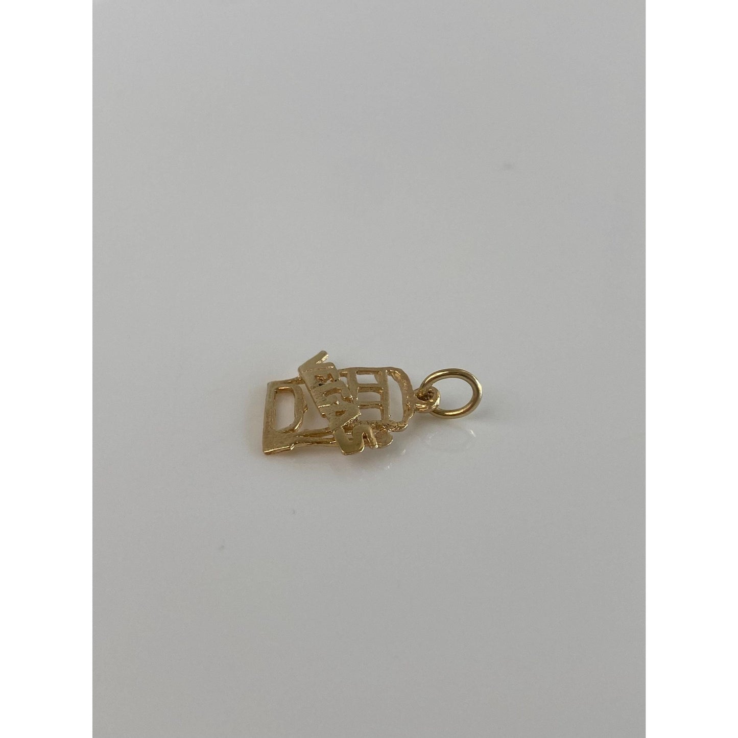 Vintage Solid 9k Yellow Gold Vegas Charm