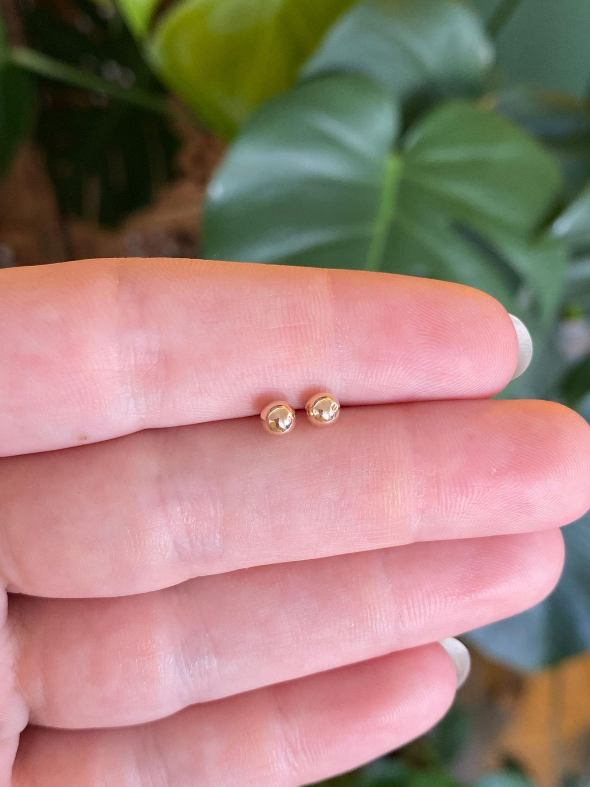 Vintage 14k Yellow Gold Ball Stud Earrings
