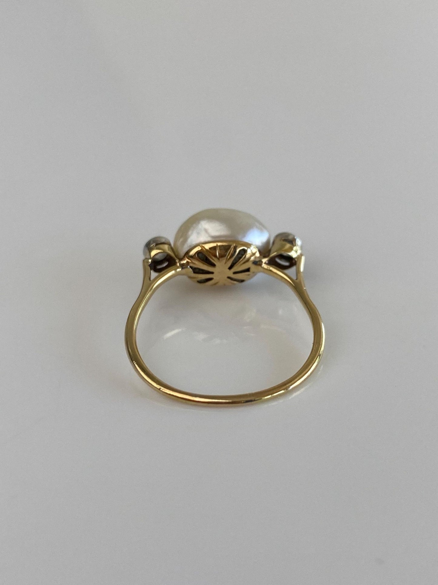 Vintage Solid 14k Yellow Gold Old Mine Cut Diamond Pearl Ring - Size 7