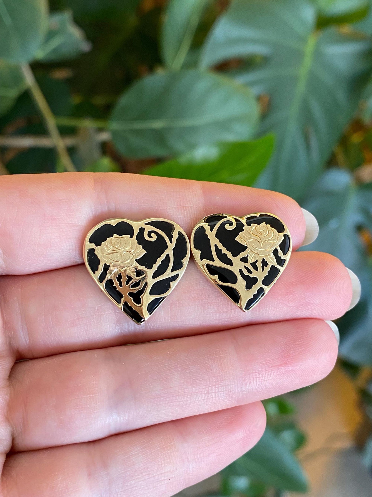 Vintage Solid 14k Yellow Gold Black Onyx Heart Floral Overlay Drop Earrings