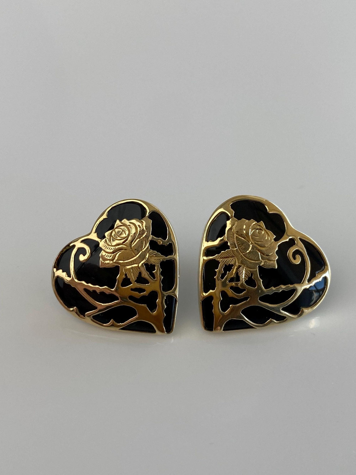 Vintage Solid 14k Yellow Gold Black Onyx Heart Floral Overlay Drop Earrings