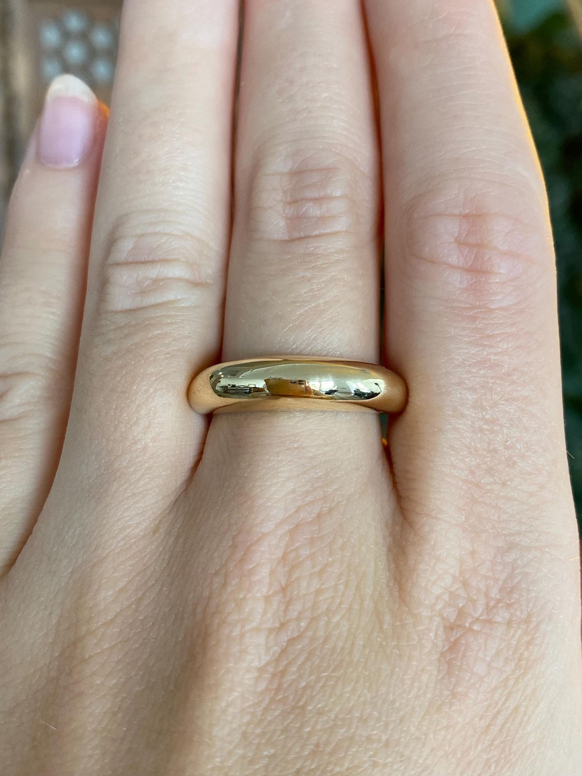Vintage Solid 18k Yellow Gold Domed Ring - Size 7.75