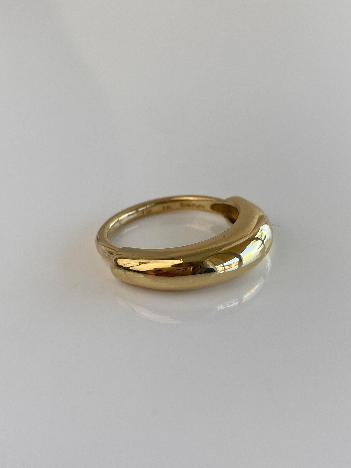 Vintage Solid 18k Yellow Gold Domed Ring - Size 7.75