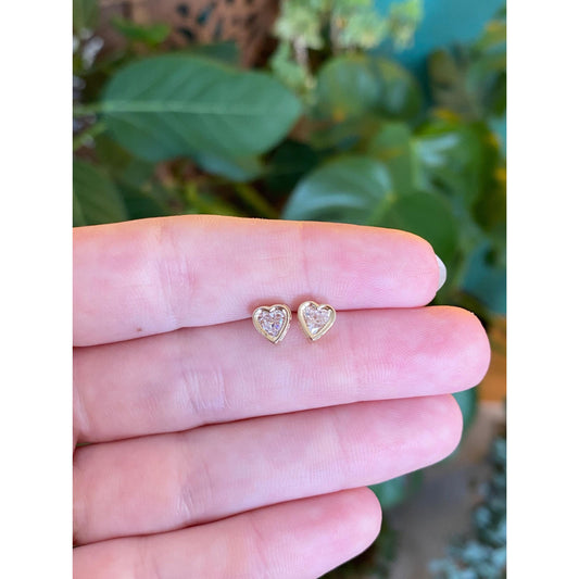 Solid 14k Yellow Gold Clear Cubic Zirconia Heart Stud Earrings