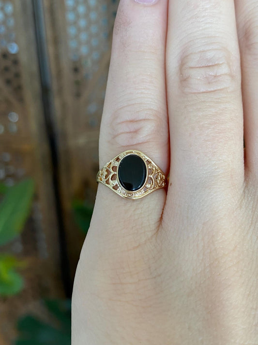 Vintage Solid 10k Yellow Gold Onyx Open Work Ring - Size 3.75