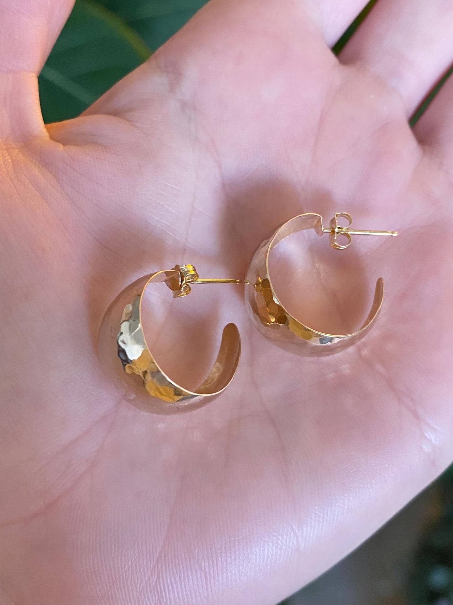Vintage Solid 14k Yellow Gold Hammered Tapered Hoop Earrings