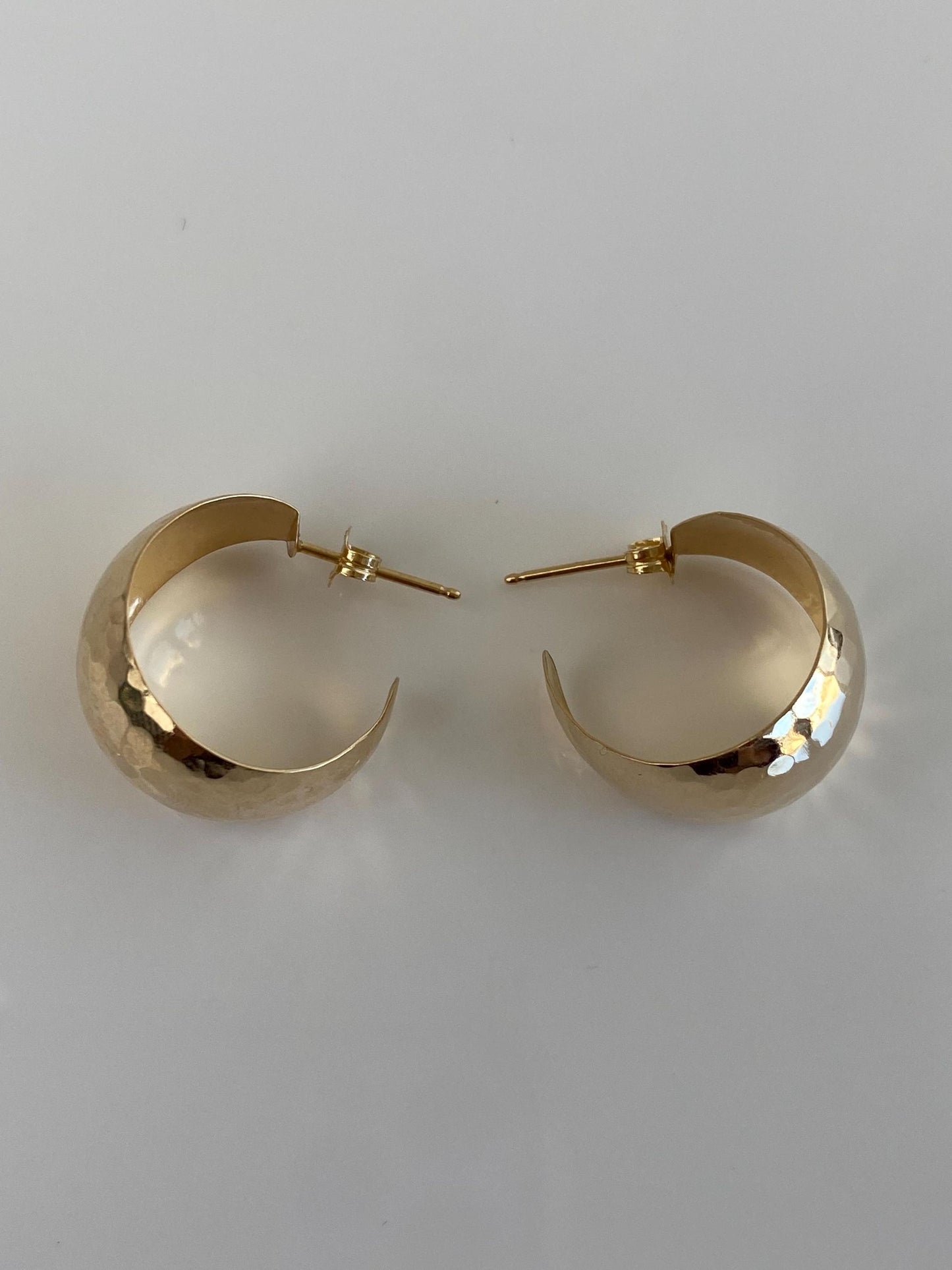 Vintage Solid 14k Yellow Gold Hammered Tapered Hoop Earrings