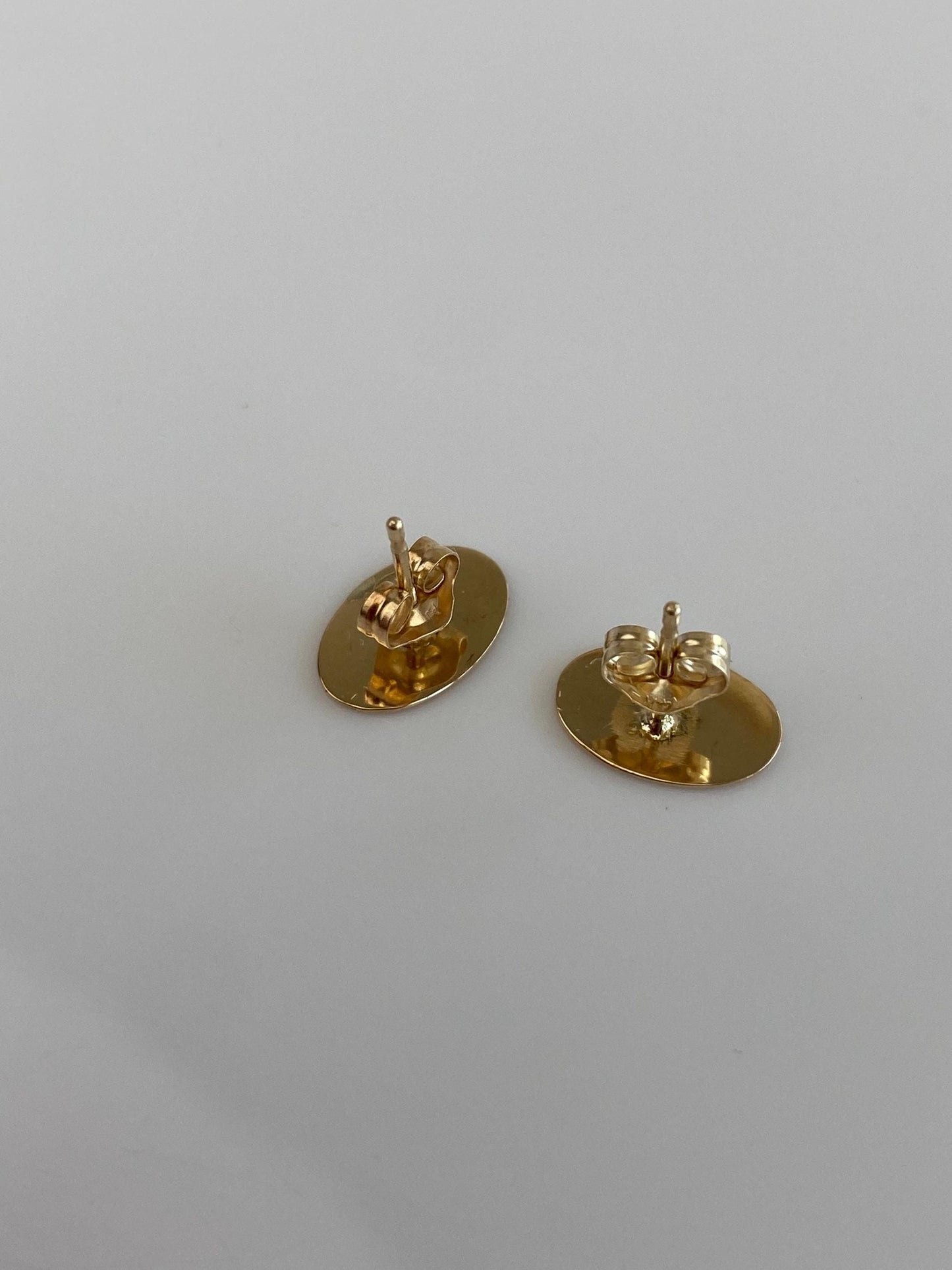Vintage Solid 14k Yellow Gold Floral Stud Earrings