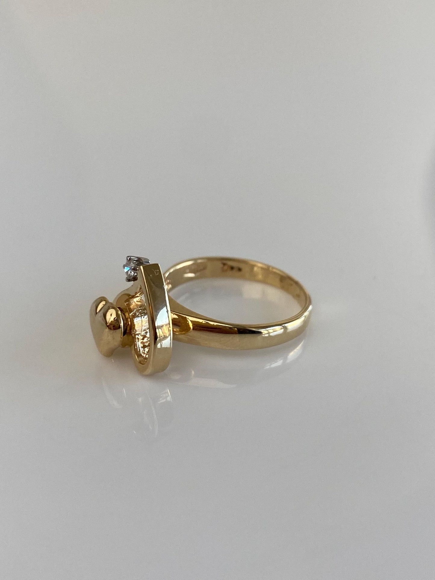 Vintage Solid 14k Yellow Gold Articulated Clear Sapphire Heart Fidget Ring - Size 4.5