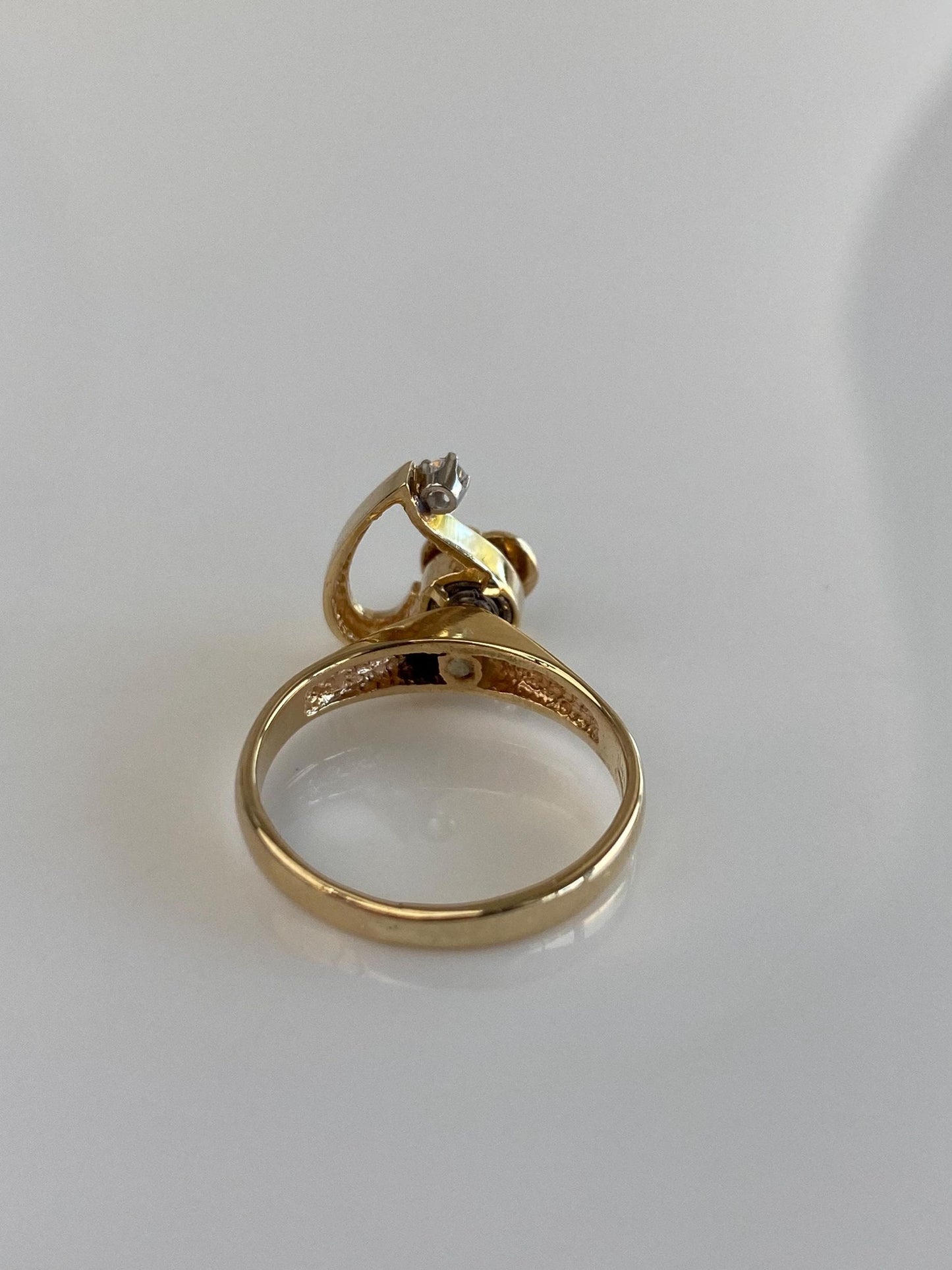 Vintage Solid 14k Yellow Gold Articulated Clear Sapphire Heart Fidget Ring - Size 4.5