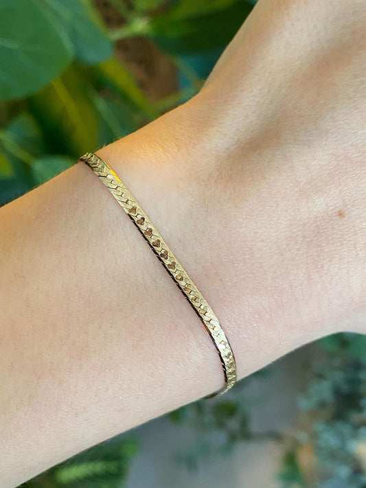 Vintage Solid 14k Yellow Gold Heart Design Herringbone Chain Bracelet - 7 inches