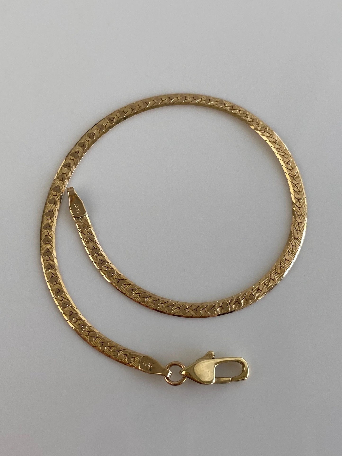 Vintage Solid 14k Yellow Gold Heart Design Herringbone Chain Bracelet - 7 inches