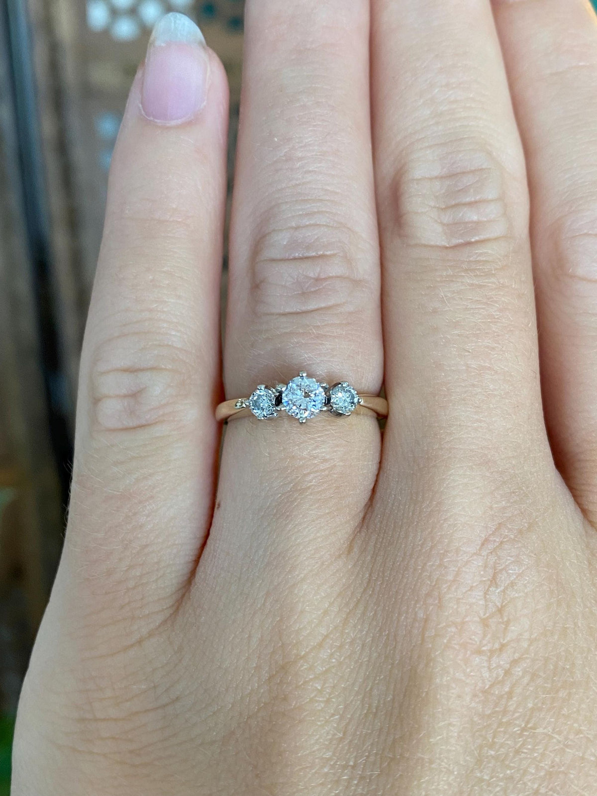 Vintage Solid 14k White & Yellow Gold Diamonds Ring - Size 5.25