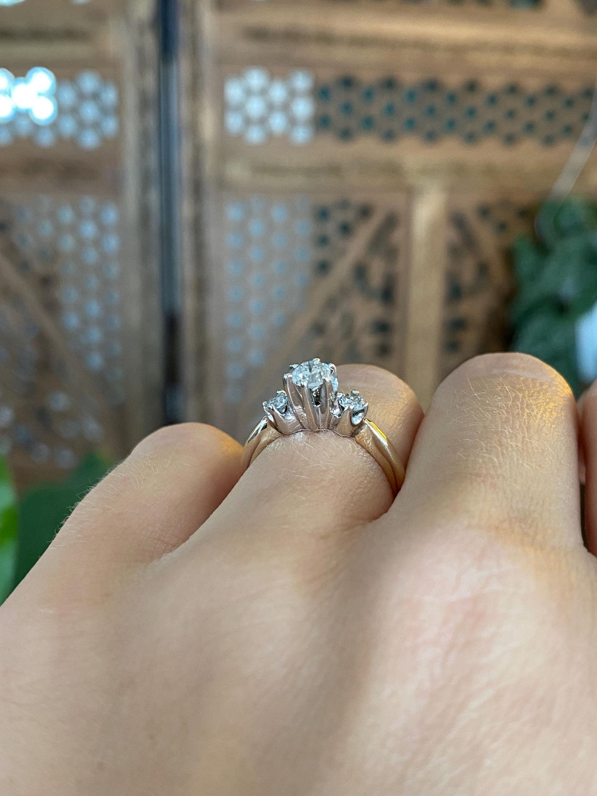 Vintage Solid 14k White & Yellow Gold Diamonds Ring - Size 5.25