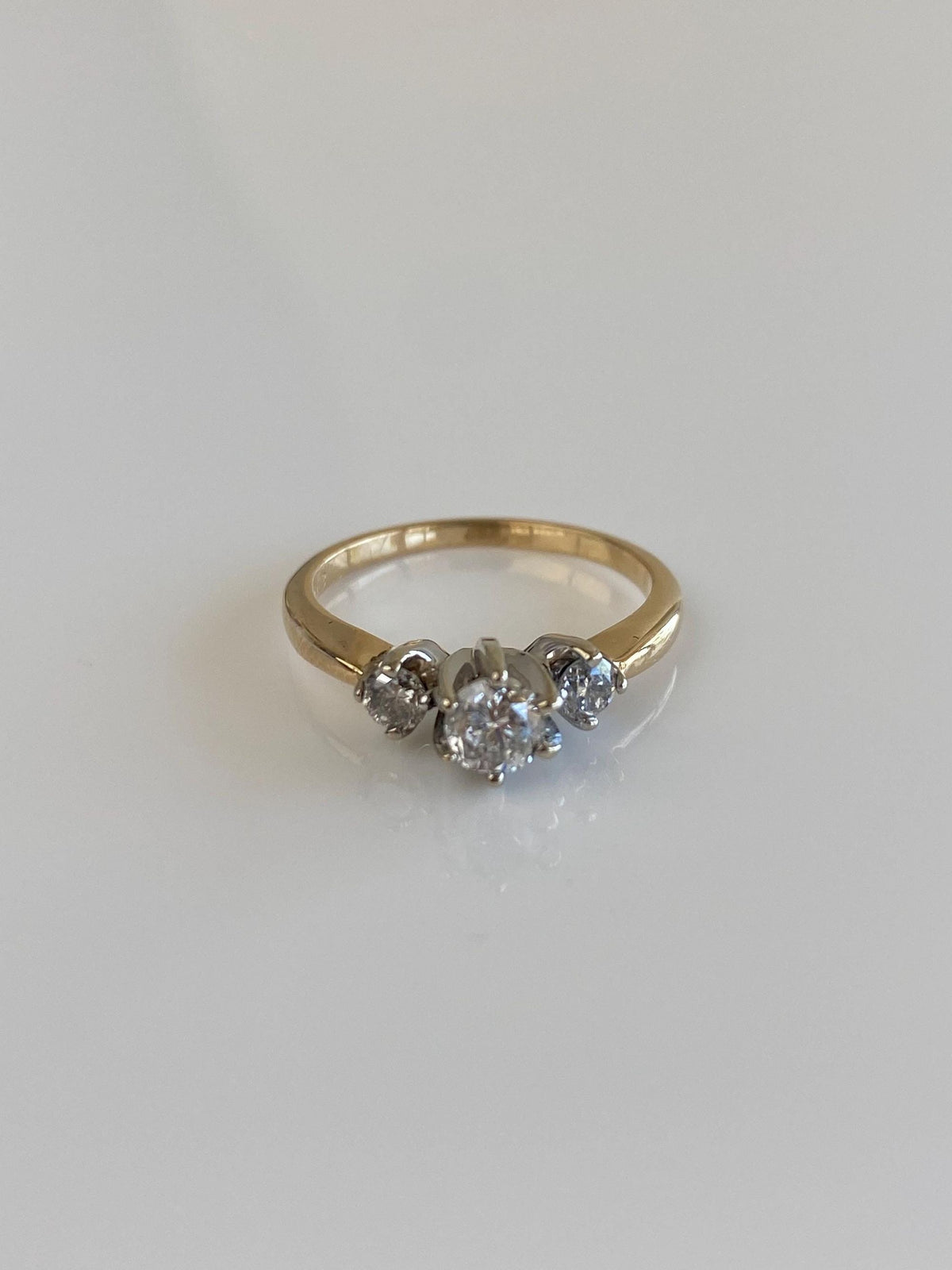 Vintage Solid 14k White & Yellow Gold Diamonds Ring - Size 5.25