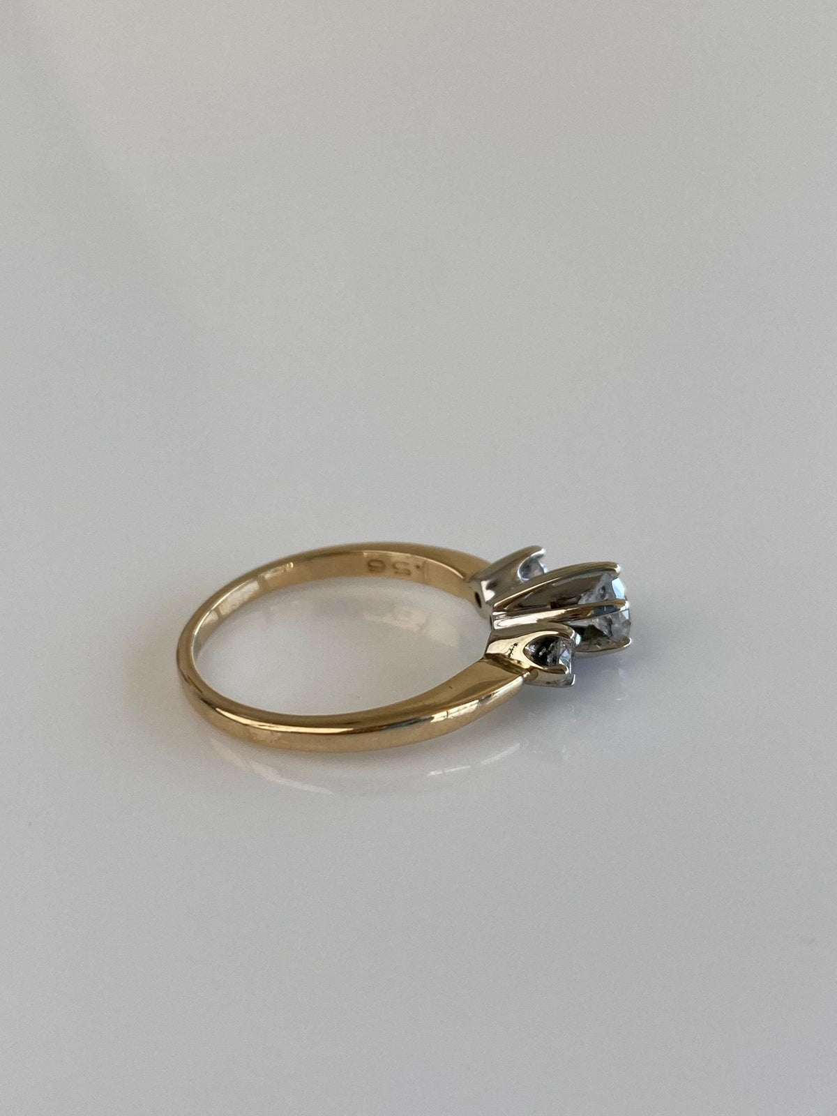 Vintage Solid 14k White & Yellow Gold Diamonds Ring - Size 5.25