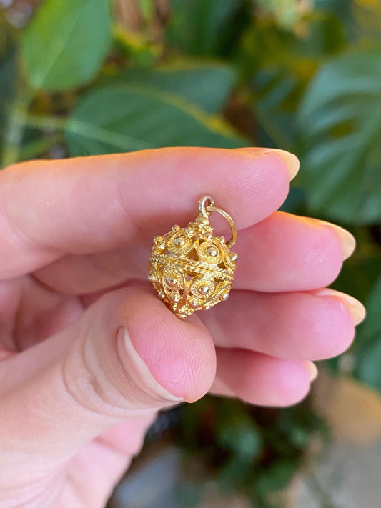 Vintage Solid 14k Yellow Gold Filigree Open Work Ball Charm