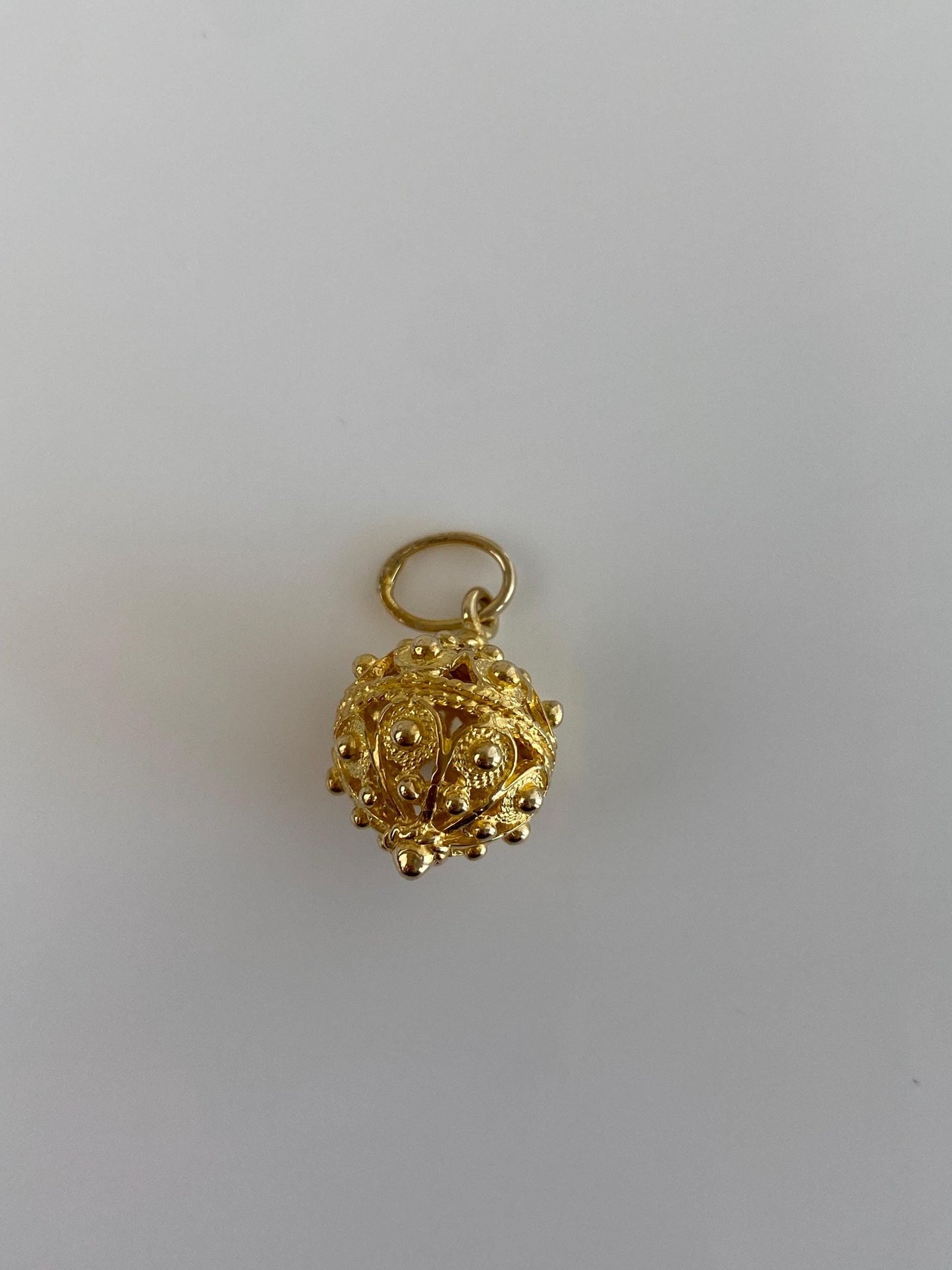 Vintage Solid 14k Yellow Gold Filigree Open Work Ball Charm