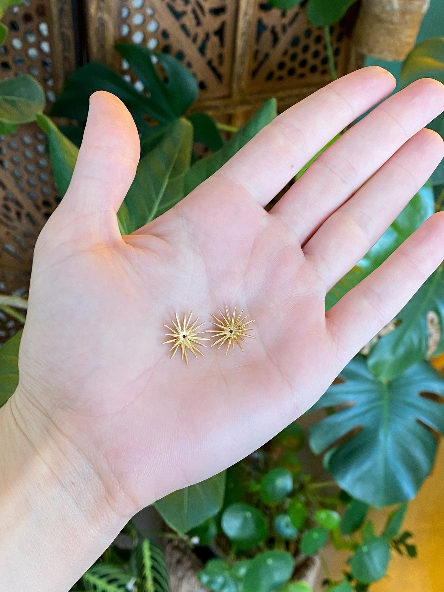 Vintage Solid 18k Yellow Gold Starburst Earring Jackets