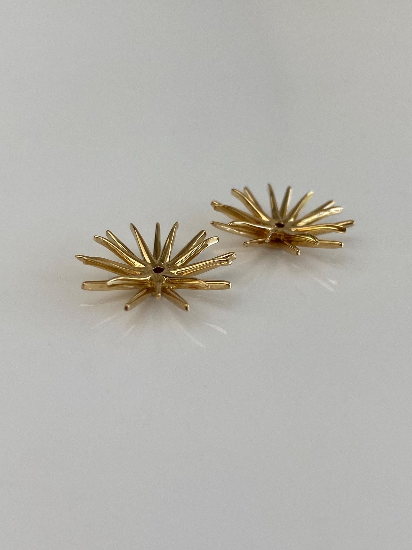 Vintage Solid 18k Yellow Gold Starburst Earring Jackets