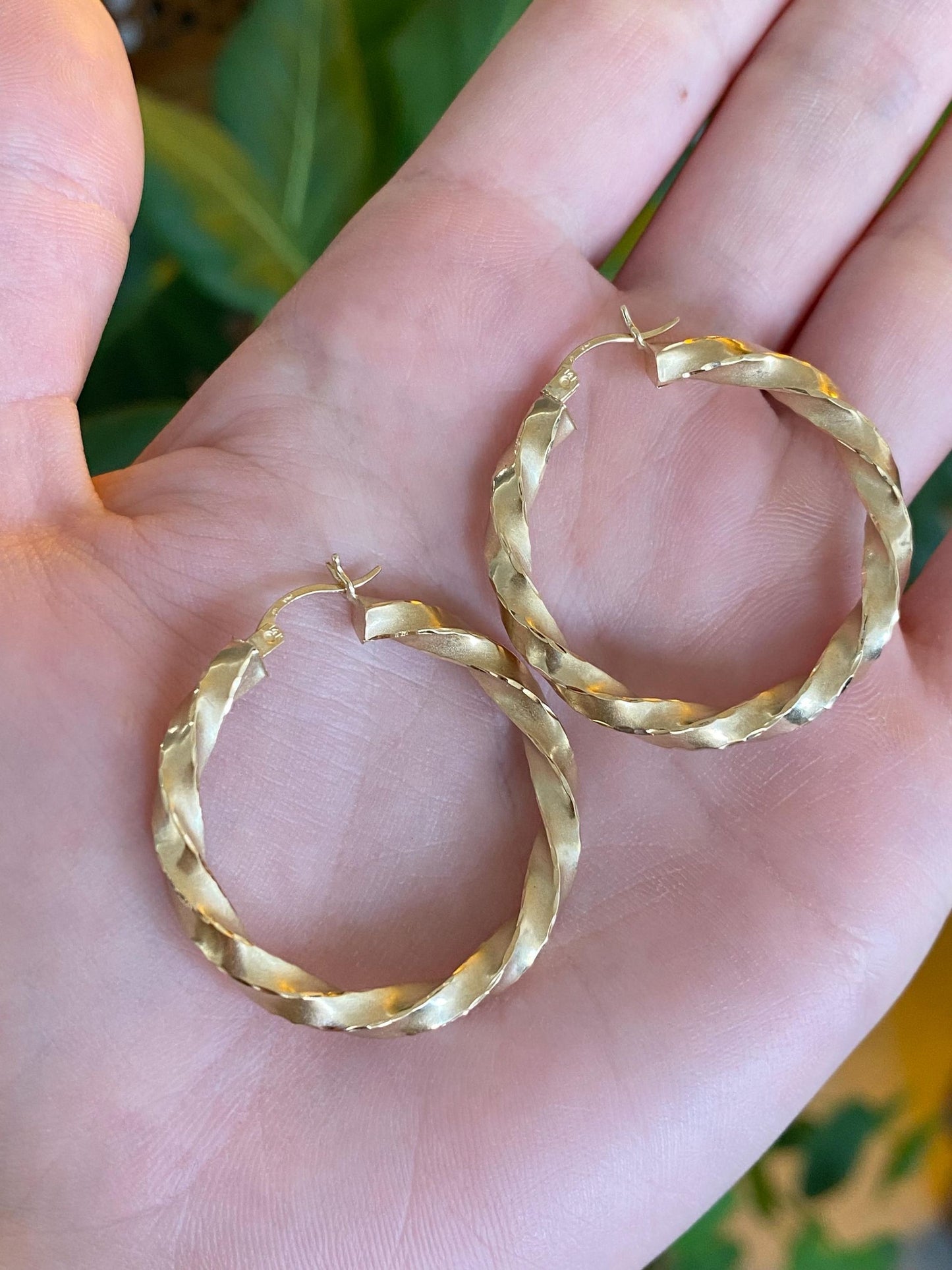Vintage 14k Yellow Gold Twist Hoop Earrings
