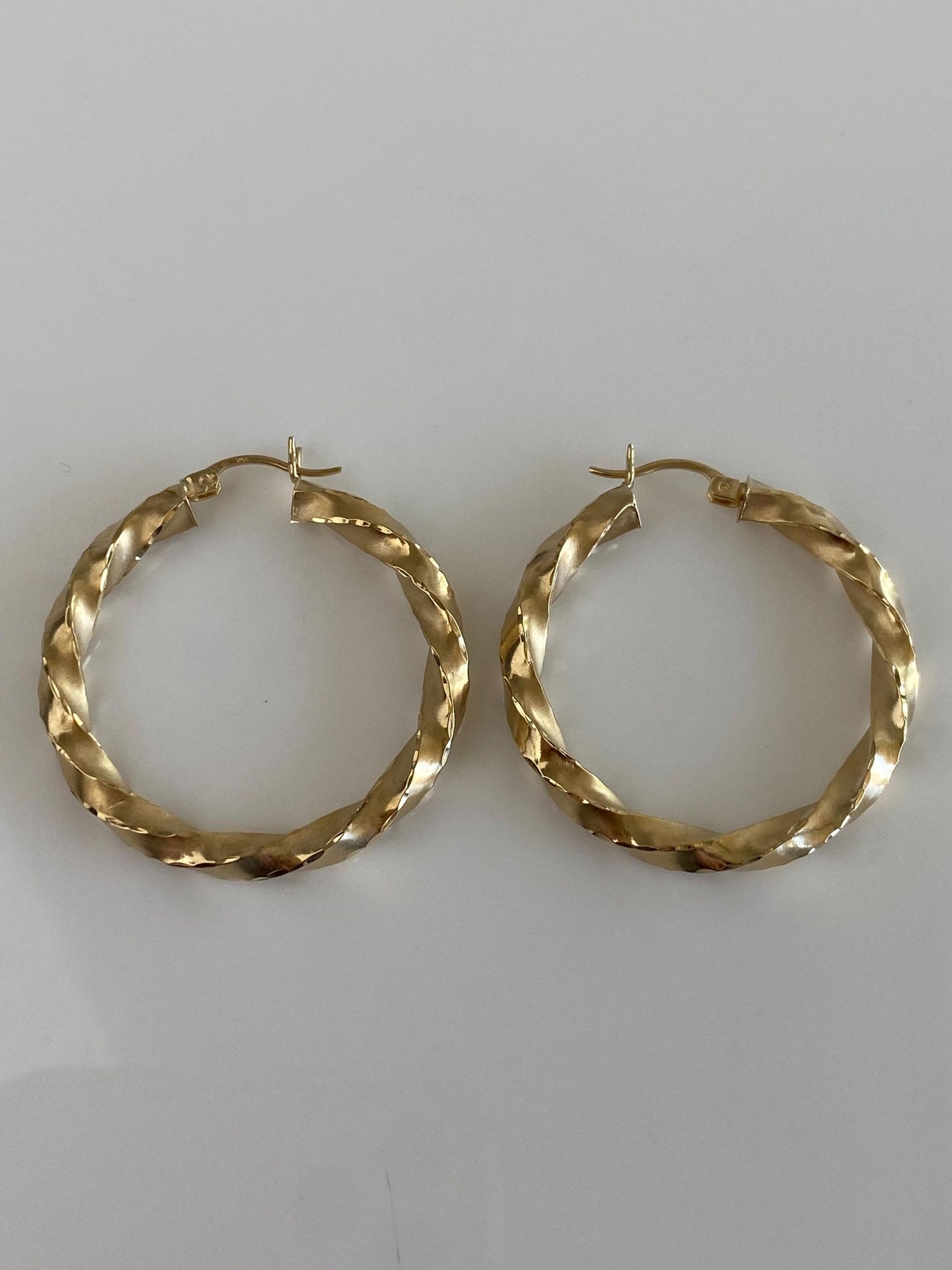 Vintage 14k Yellow Gold Twist Hoop Earrings