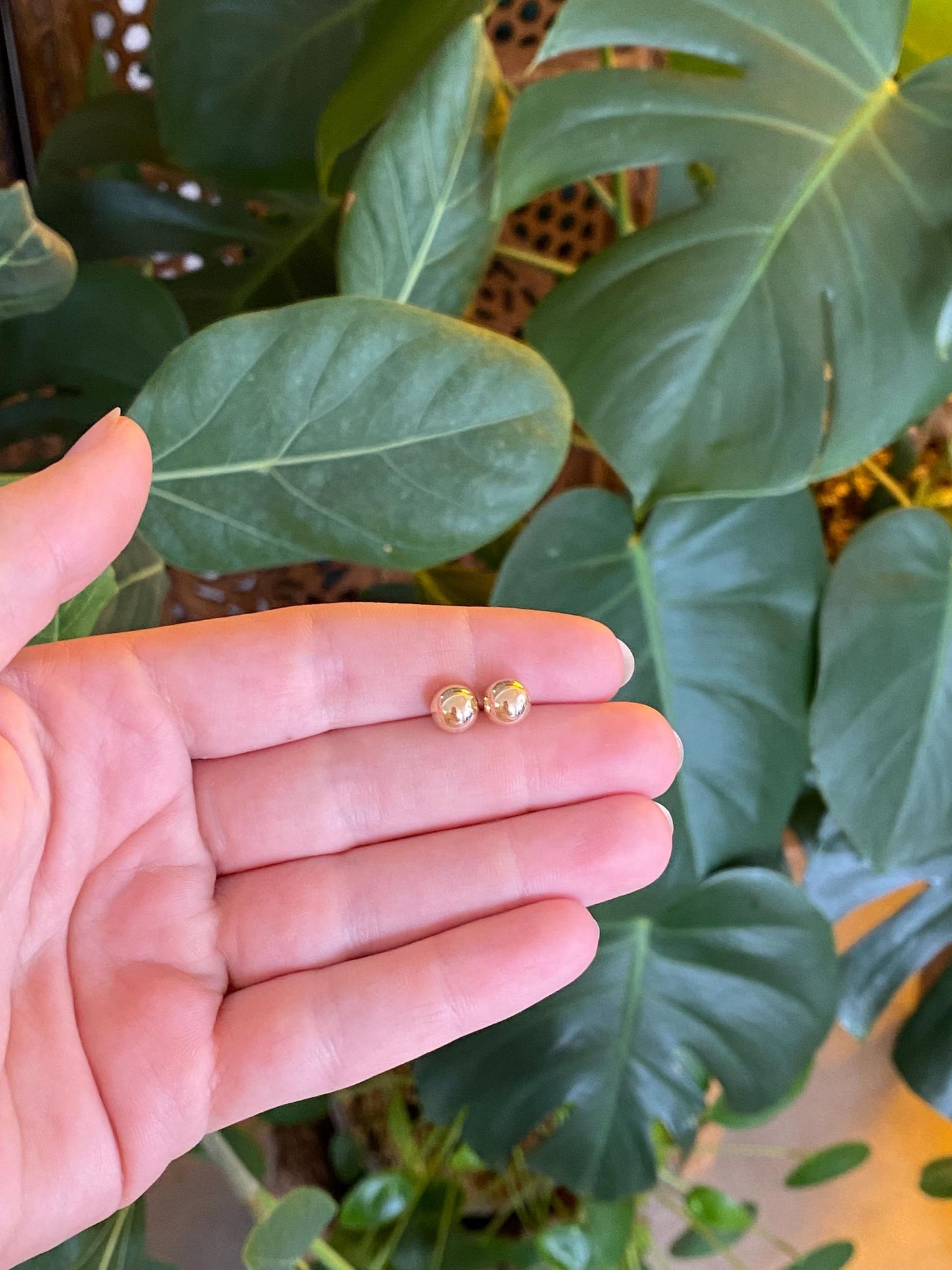 Vintage 14k Yellow Gold Med. Gold Ball Stud Earrings