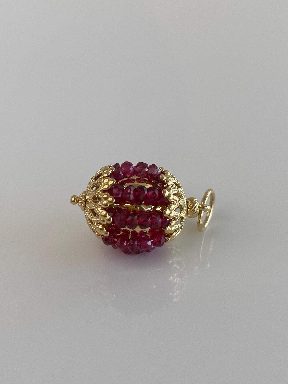 Vintage 18k Yellow Gold Ruby Beads Ball Charm