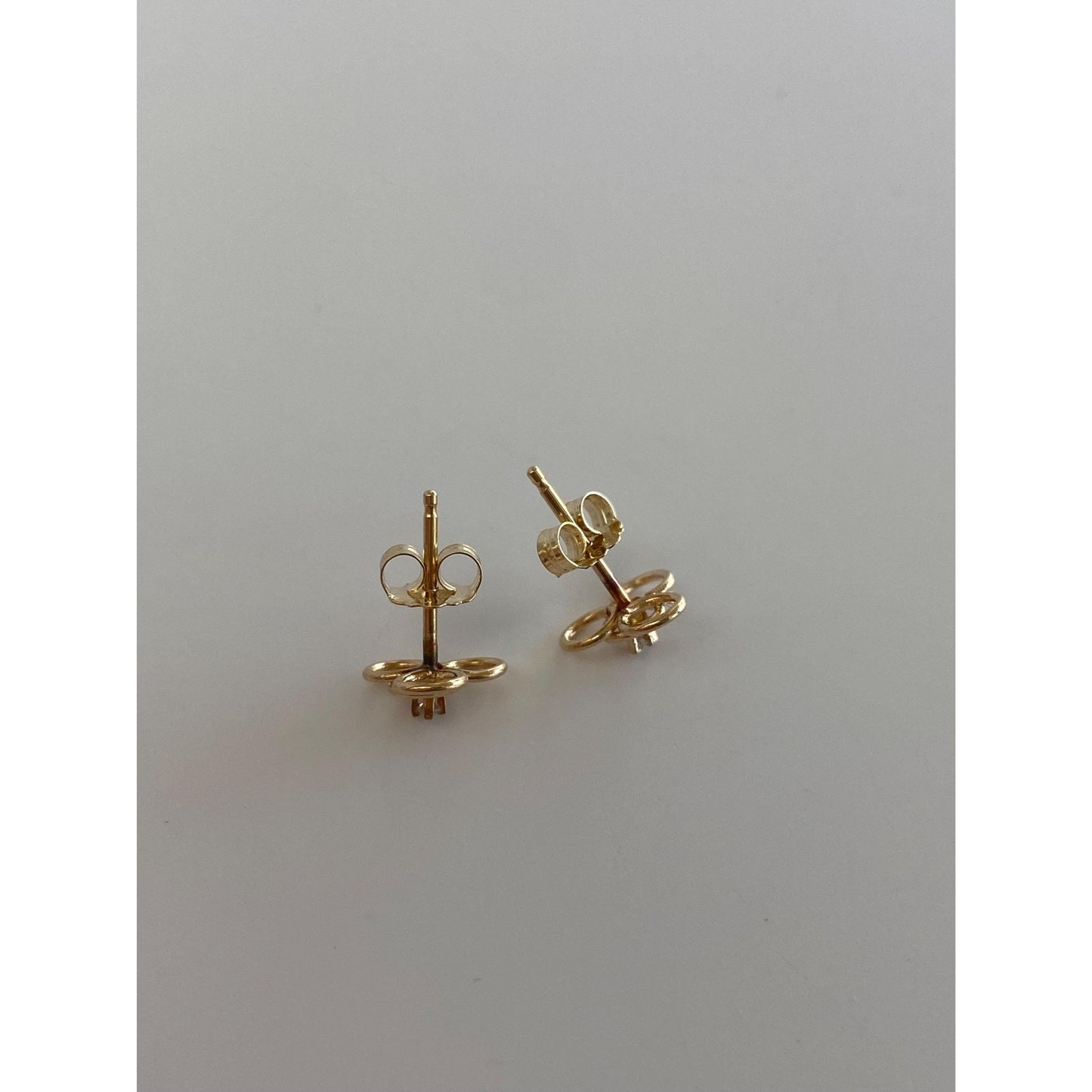 Vintage Solid 14k Yellow Gold Clear Sapphire Flower Style Stud Earrings