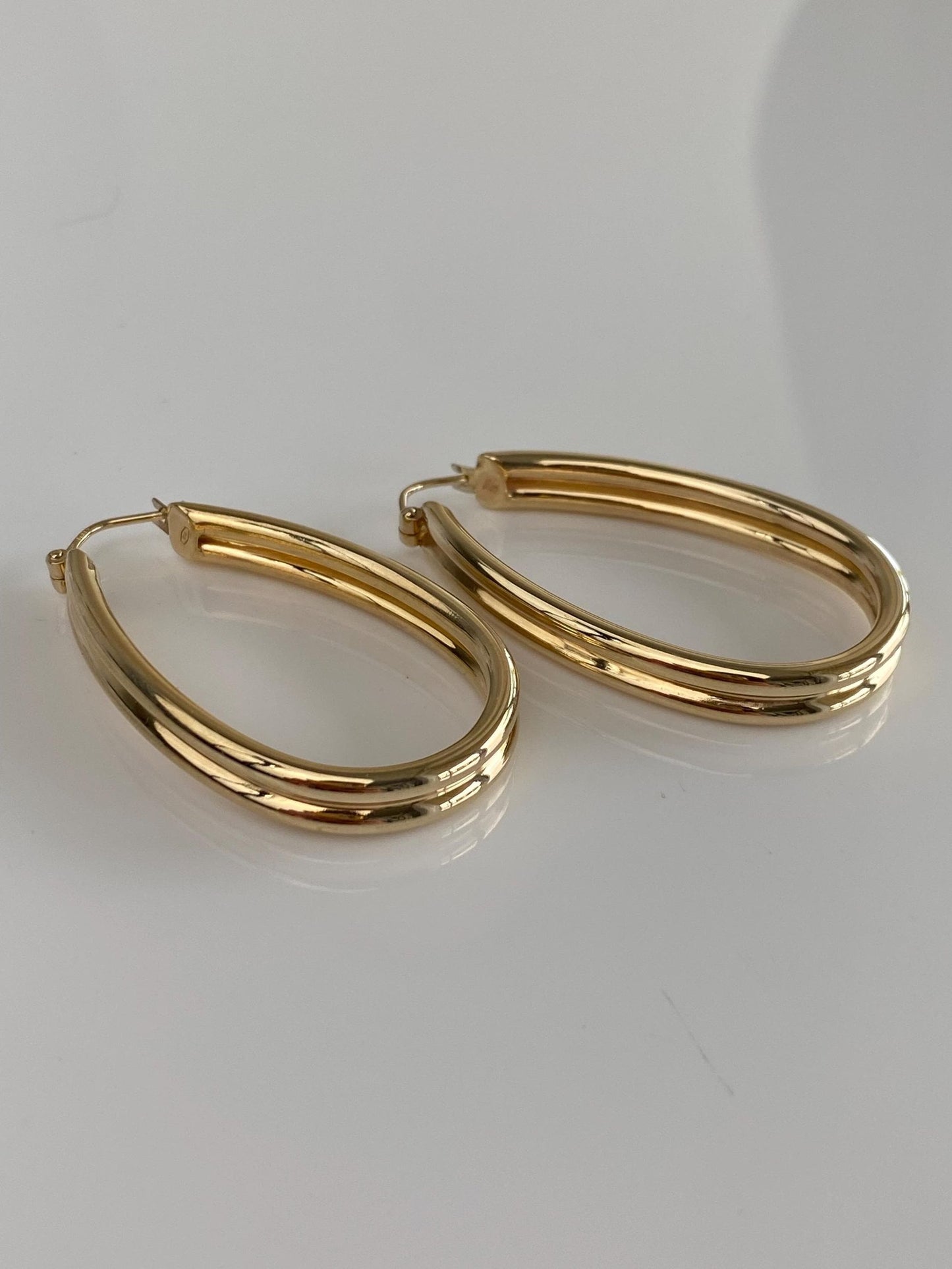 Vintage 14k Yellow Gold Double Wire Oval Hoop Earrings
