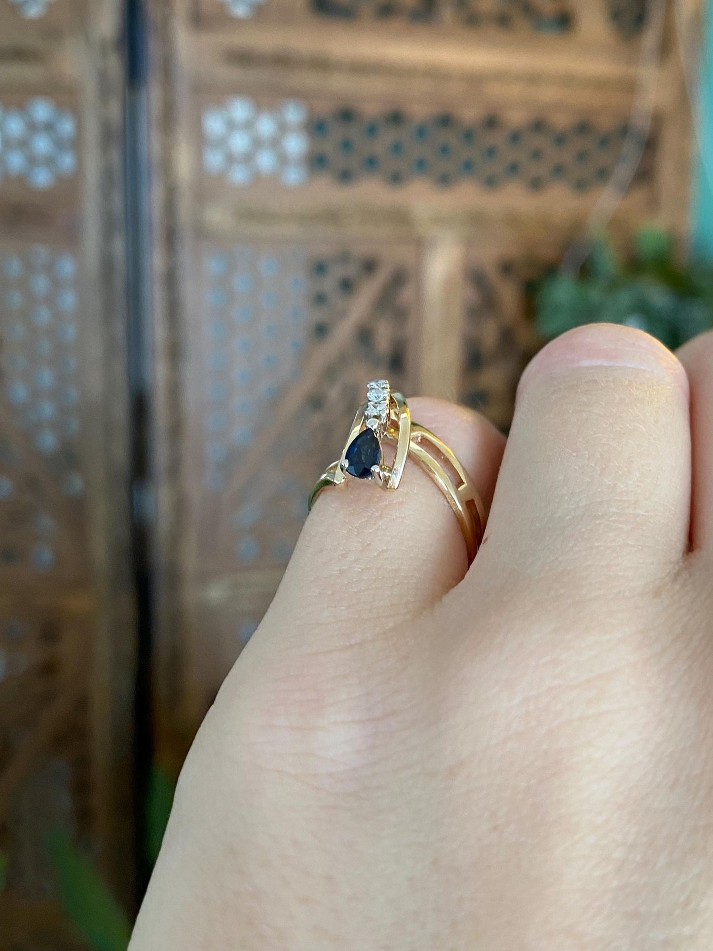Solid 14k Yellow Gold Diamond Blue Sapphire Ring - Size 4.5