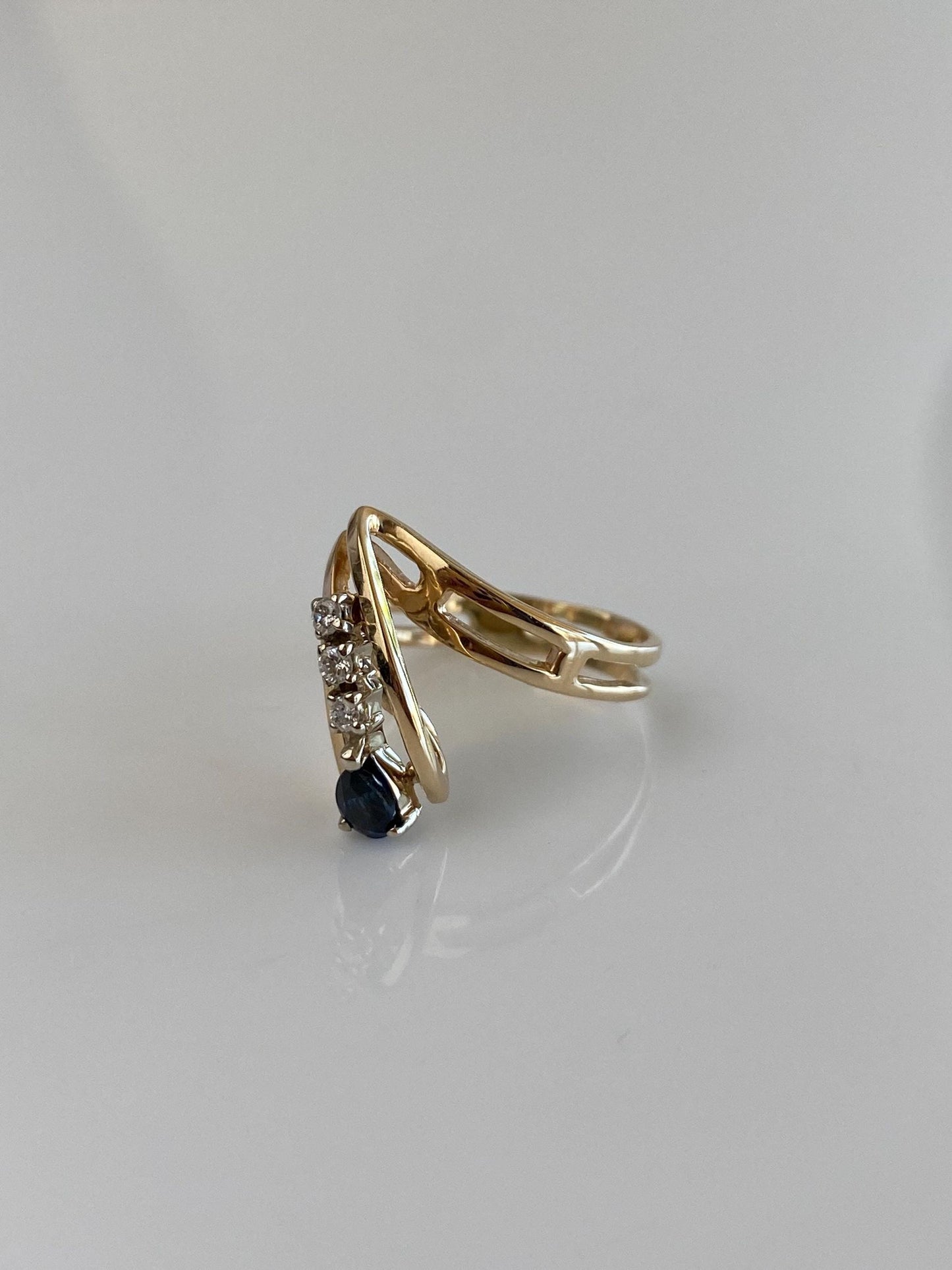 Solid 14k Yellow Gold Diamond Blue Sapphire Ring - Size 4.5