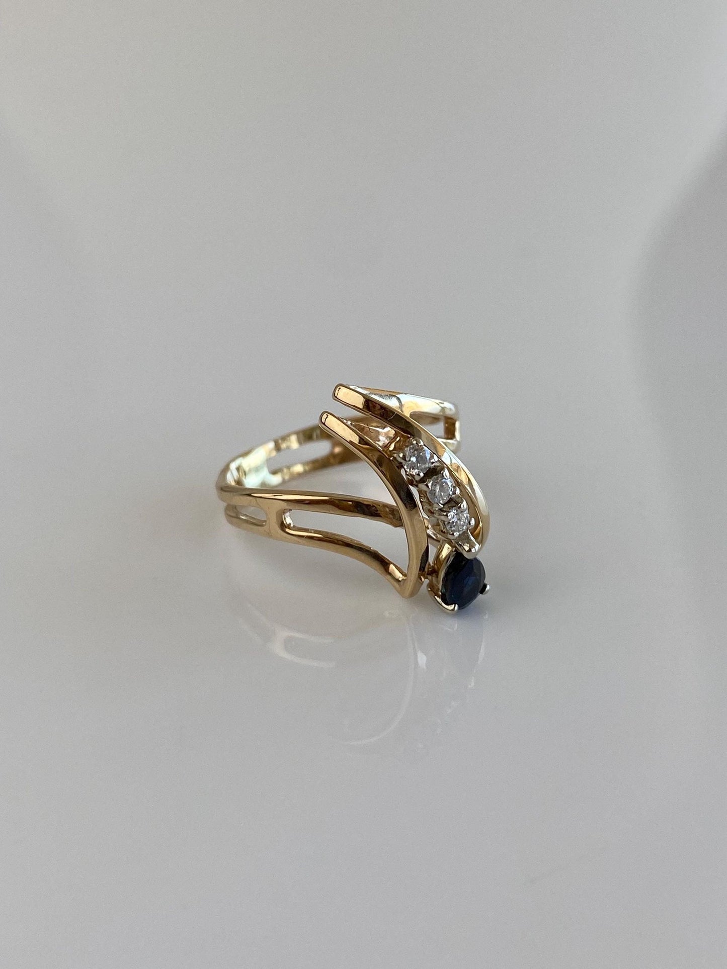Solid 14k Yellow Gold Diamond Blue Sapphire Ring - Size 4.5