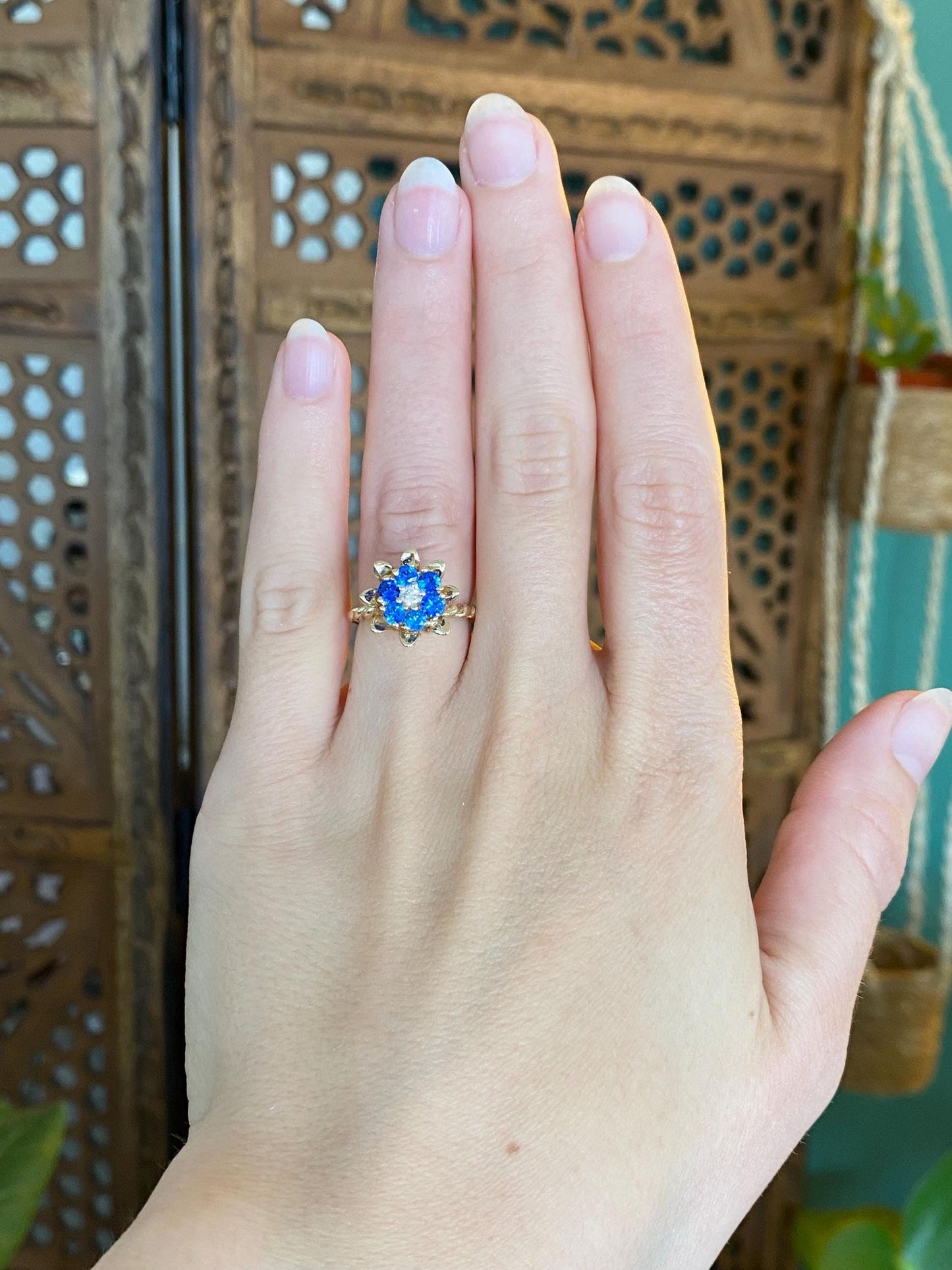 Vintage Solid 12k Yellow Gold Diamond Blue Spinel Halo Flower Ring - Size 4.25