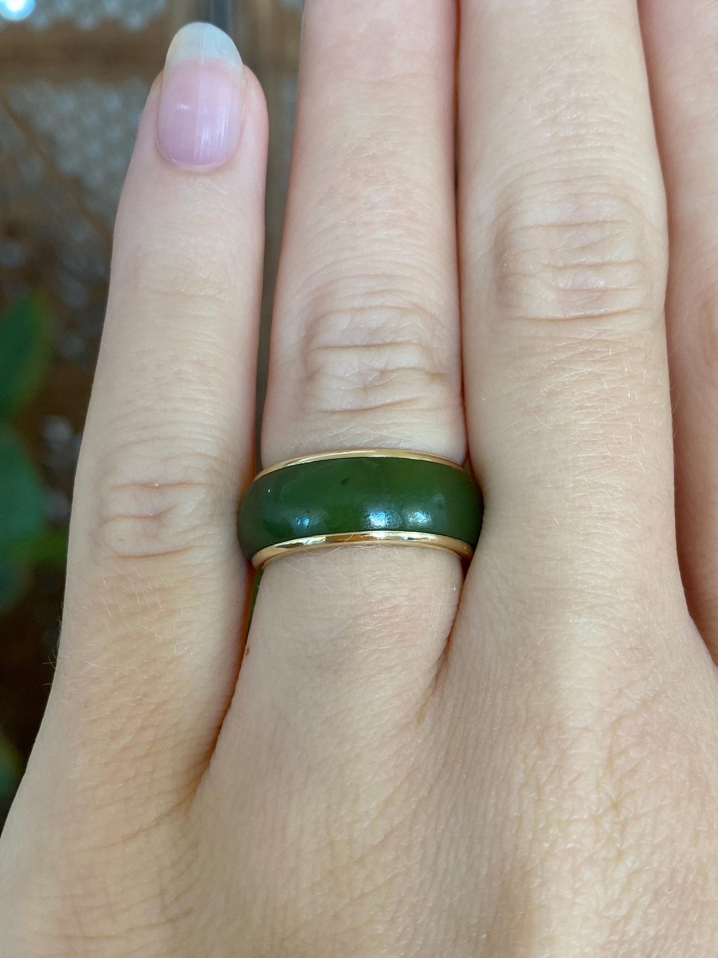 Vintage Solid 14k Yellow Gold Nephrite Jade Inlay Ring Band - Size 5.25