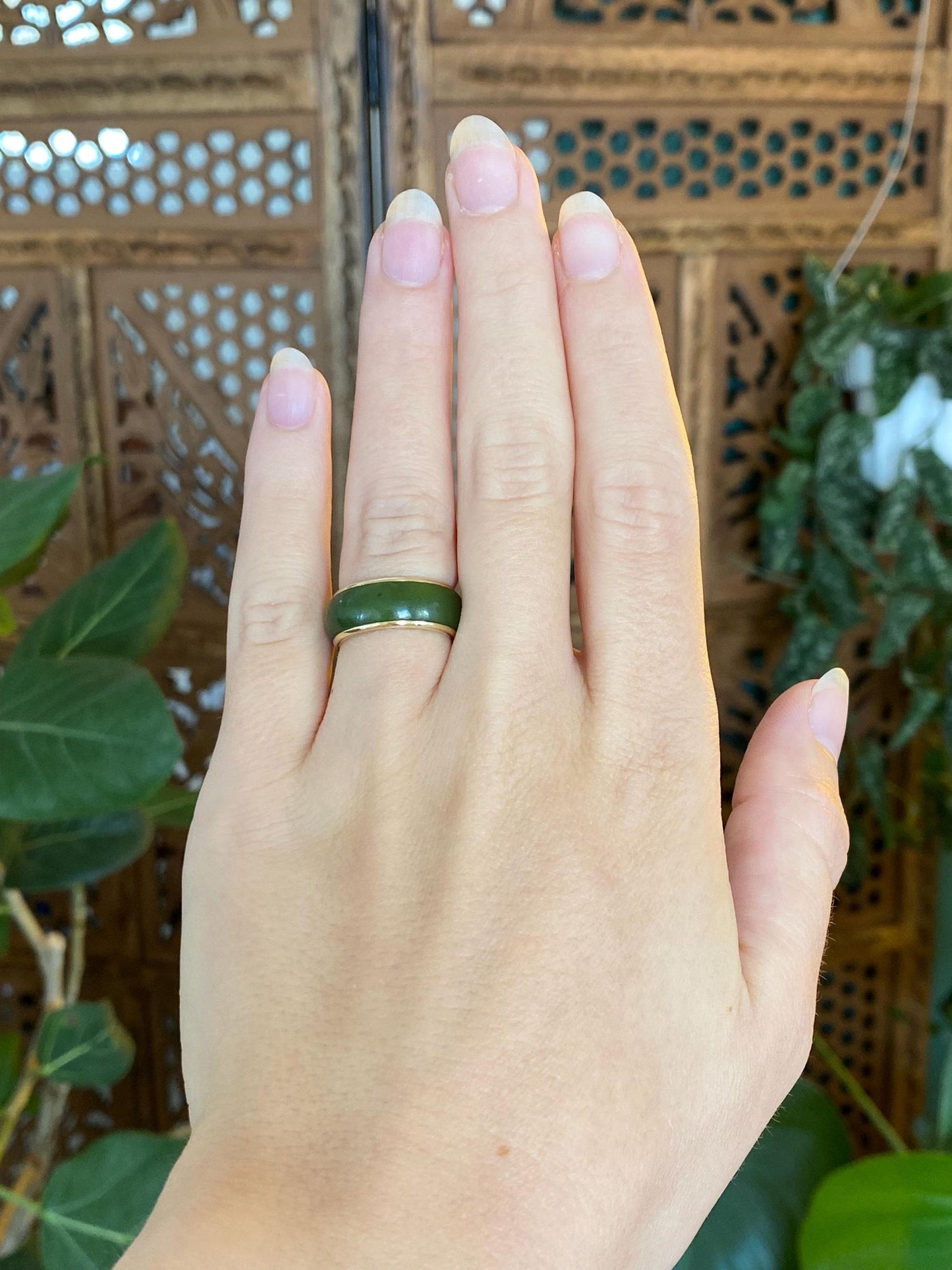 Vintage Solid 14k Yellow Gold Nephrite Jade Inlay Ring Band - Size 5.25