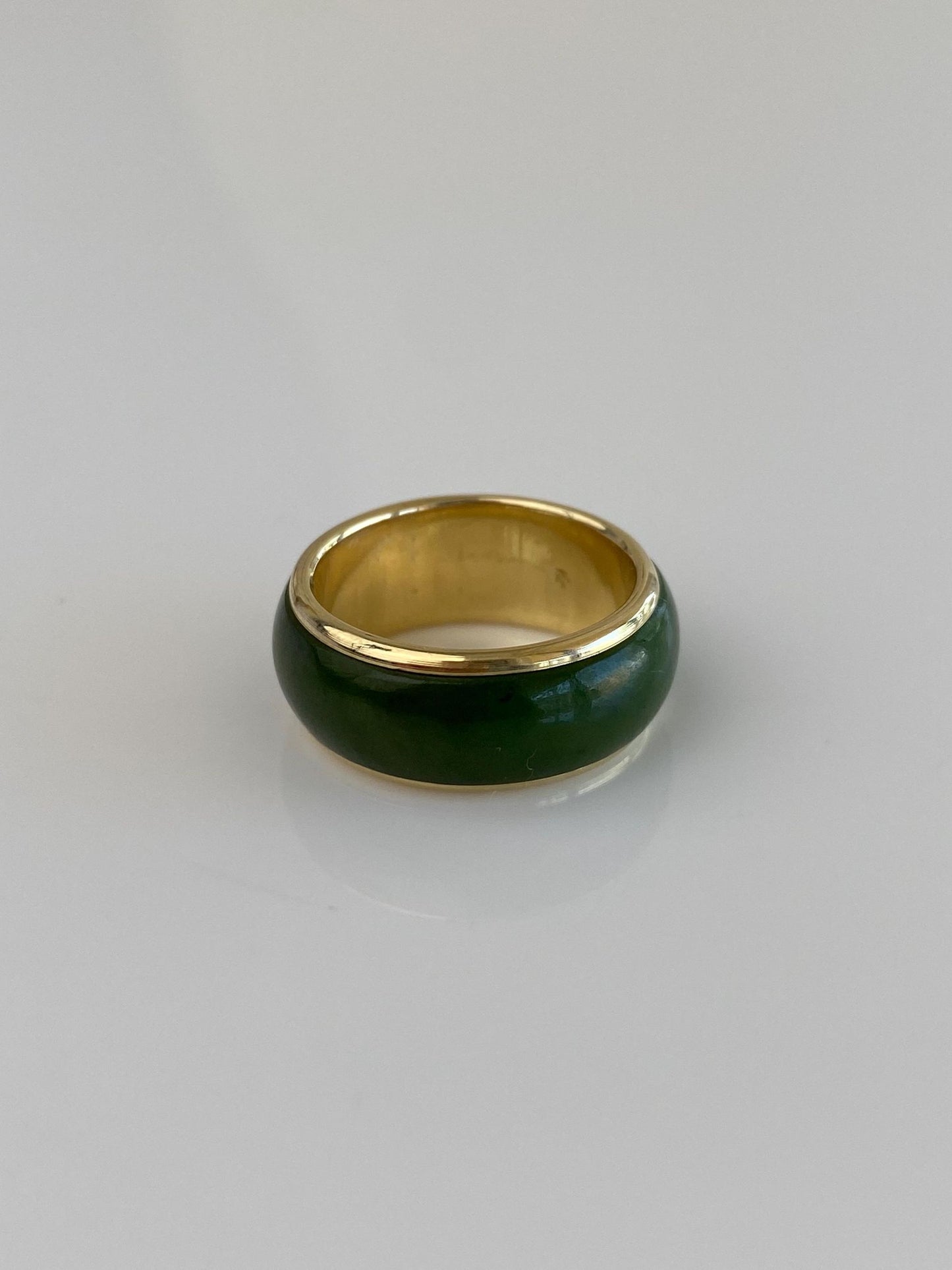 Vintage Solid 14k Yellow Gold Nephrite Jade Inlay Ring Band - Size 5.25