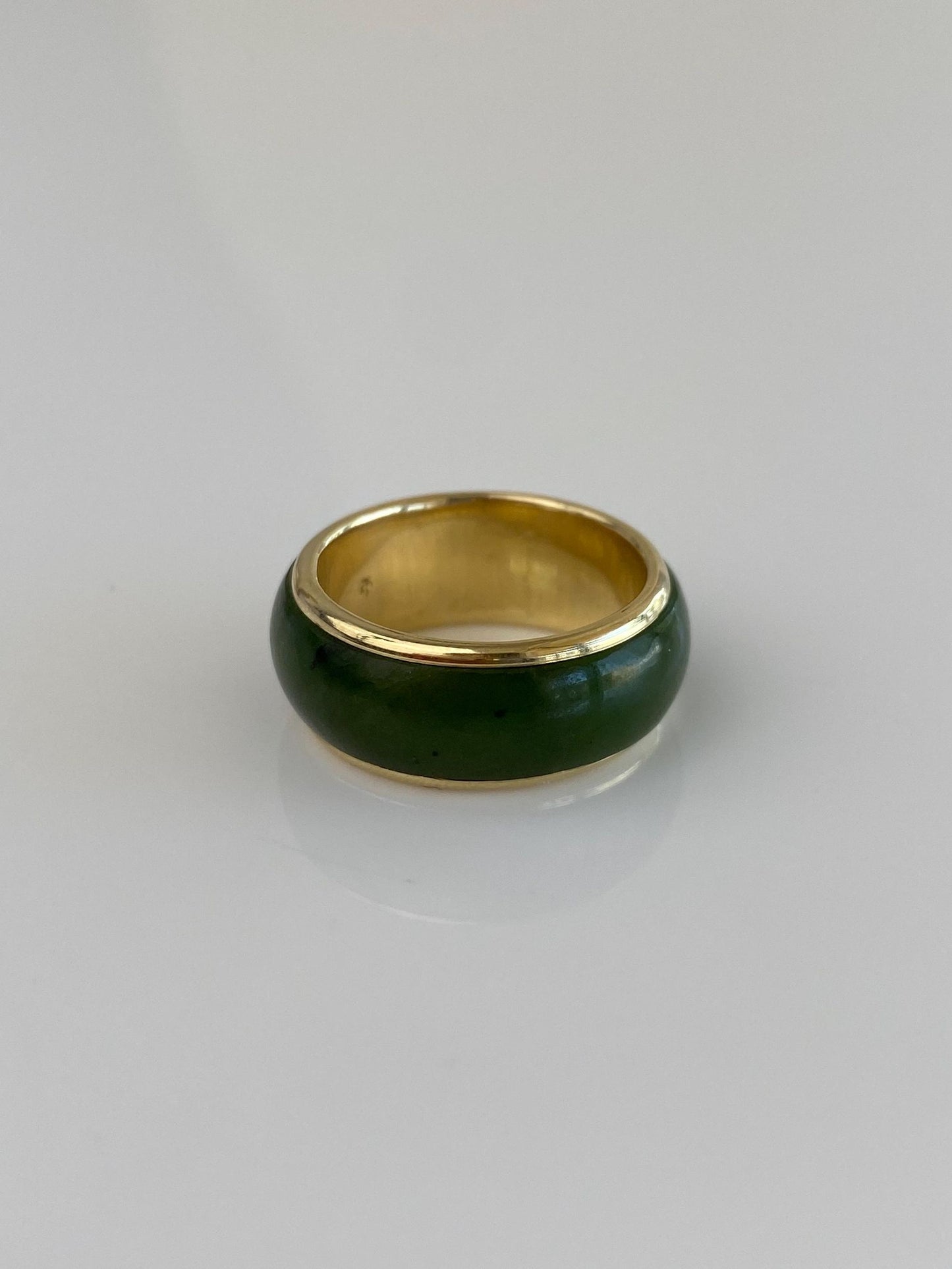 Vintage Solid 14k Yellow Gold Nephrite Jade Inlay Ring Band - Size 5.25