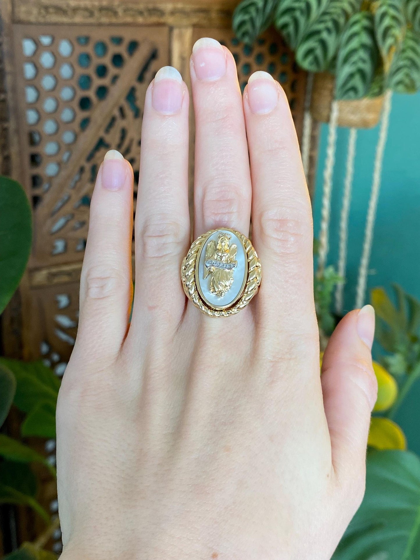 Vintage Solid 14k Yellow Gold Mother of Pearl 'INSPIRE' Angel Relgious Ring - Size 8.75