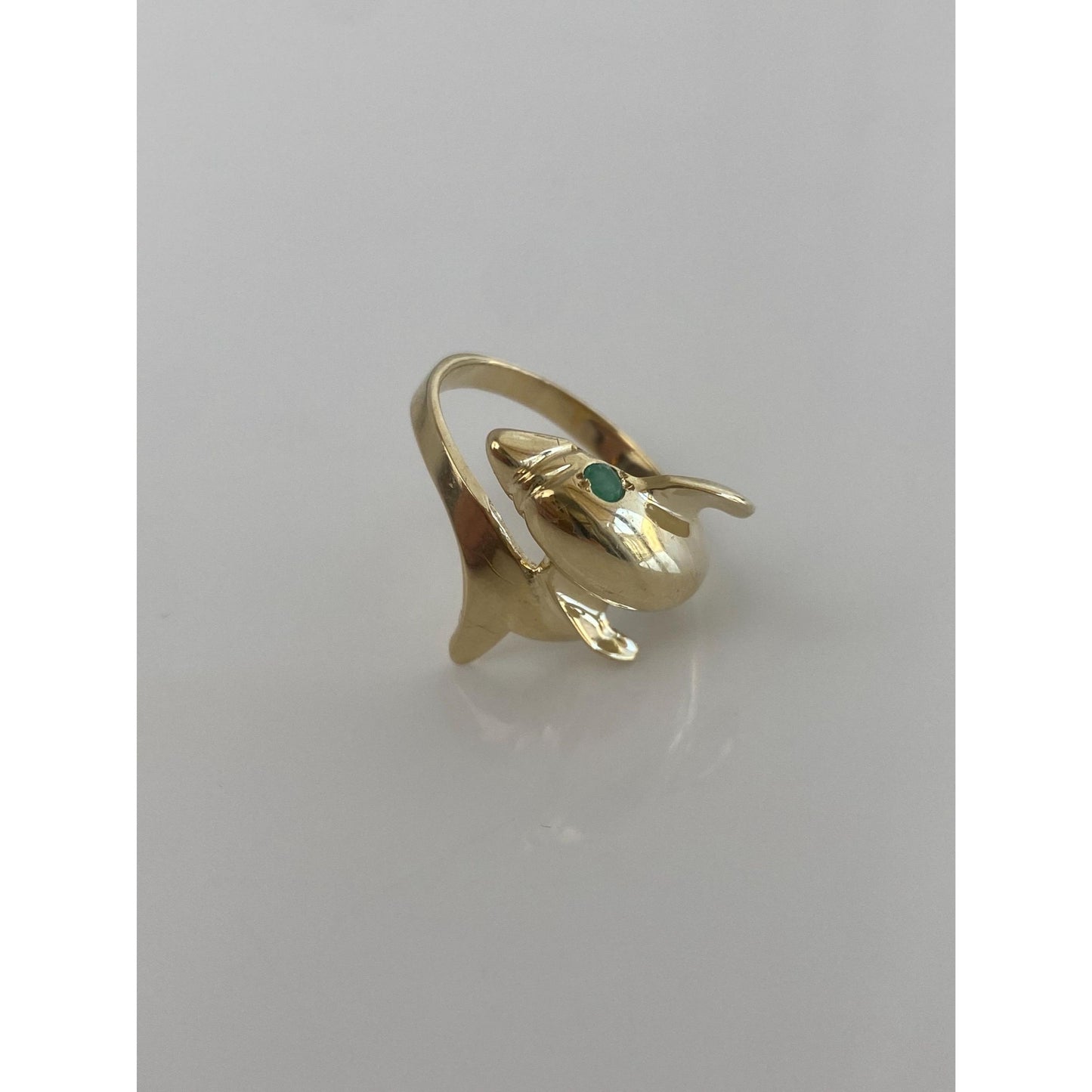 Vintage Solid 14k Yellow Gold Emerald Dolphin Ring - Size 7.25
