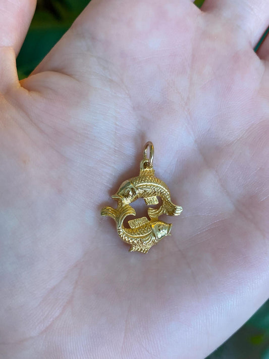 Vintage Solid 14k Yellow Gold Pisces Fish Charm